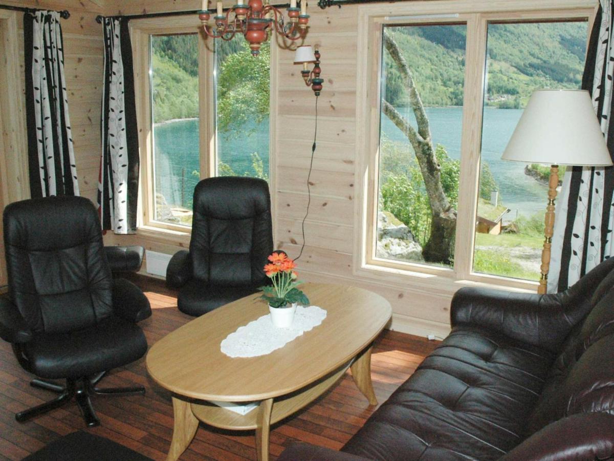 Two-Bedroom Holiday Home In Olden 3 Room photo